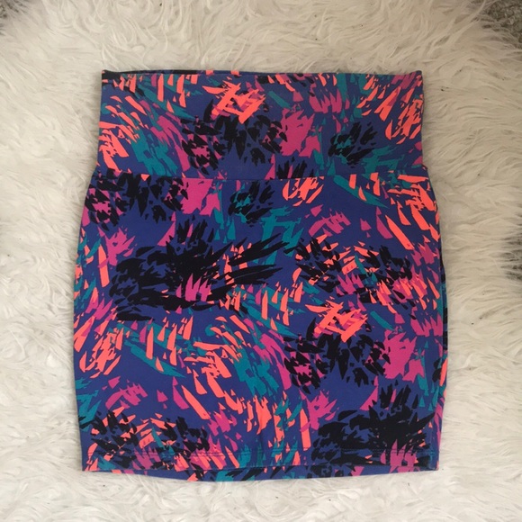 Charlotte Russe Dresses & Skirts - 90’s style Printed Spandex Skirt